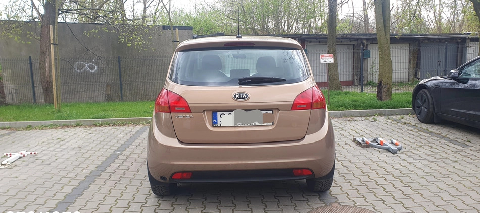 Kia Venga cena 18500 przebieg: 193000, rok produkcji 2010 z Katowice małe 277